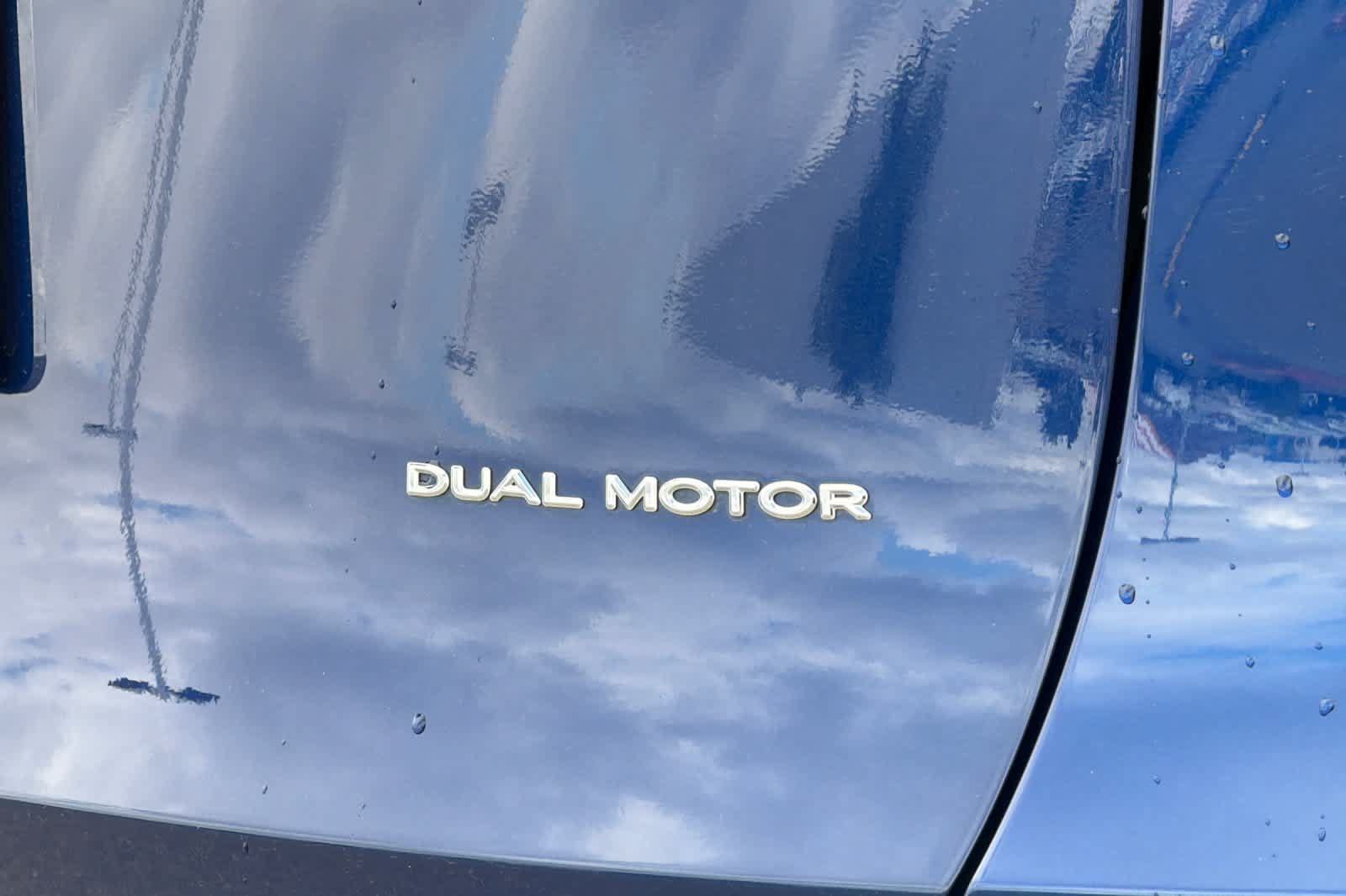 Used 2021 Tesla Model Y Long Range AWD/4WD image 30