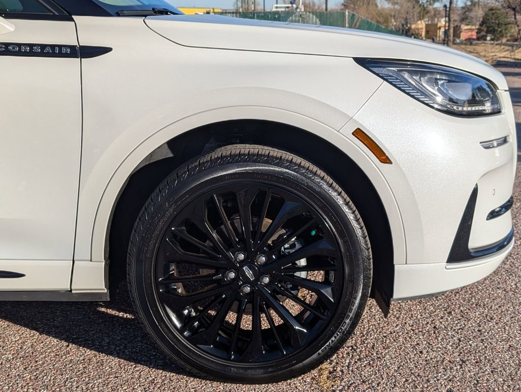 Used 2024 Lincoln Corsair AWD w/ Equipment Group 101A image 9