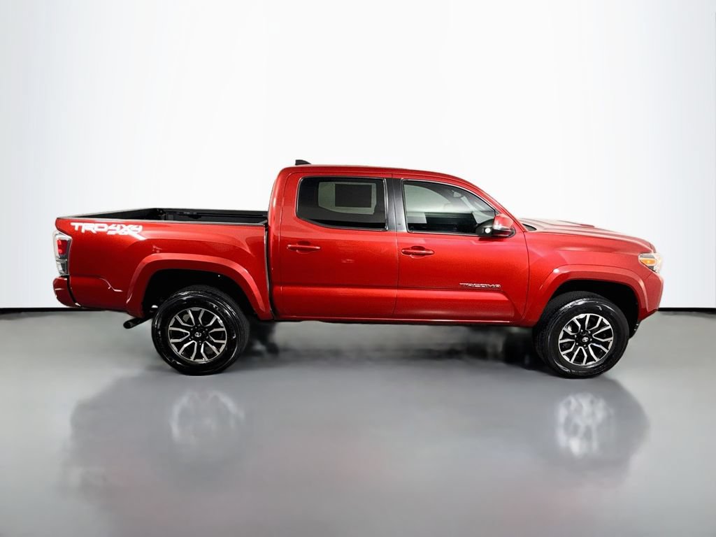 Used 2022 Toyota Tacoma TRD Sport w/ Technology Package AWD/4WD image 8