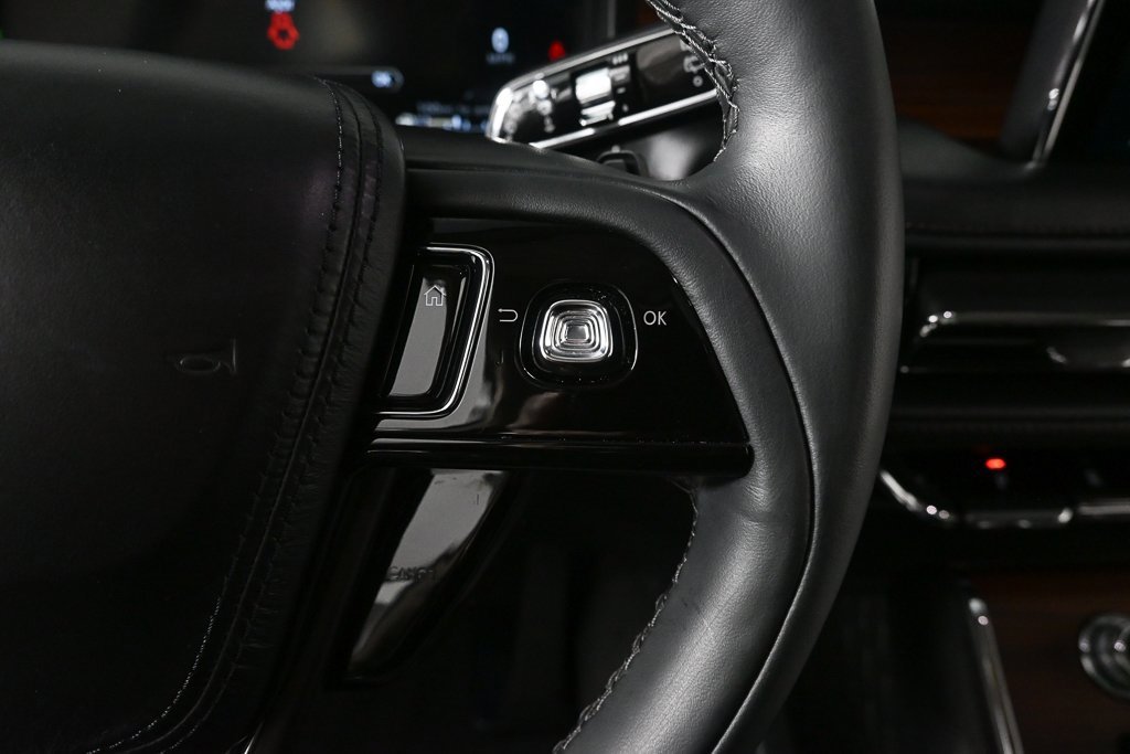 Used 2023 Lincoln Aviator Reserve w/ Elements Package Plus image 11