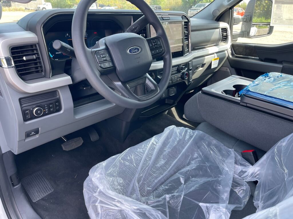 New 2026 Ford F350 XLT image 6