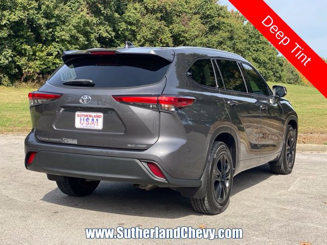 Used 2022 Toyota Highlander XLE AWD/4WD image 7