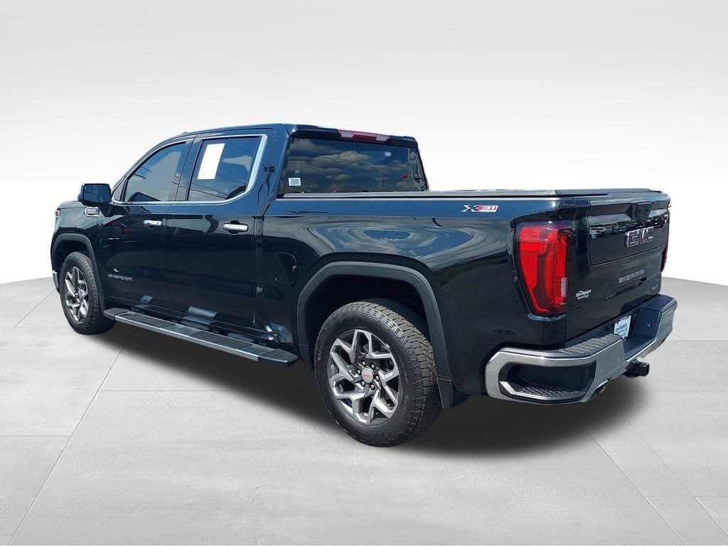 Used 2022 GMC Sierra 1500 SLT w/ SLT Premium Package AWD/4WD image 3