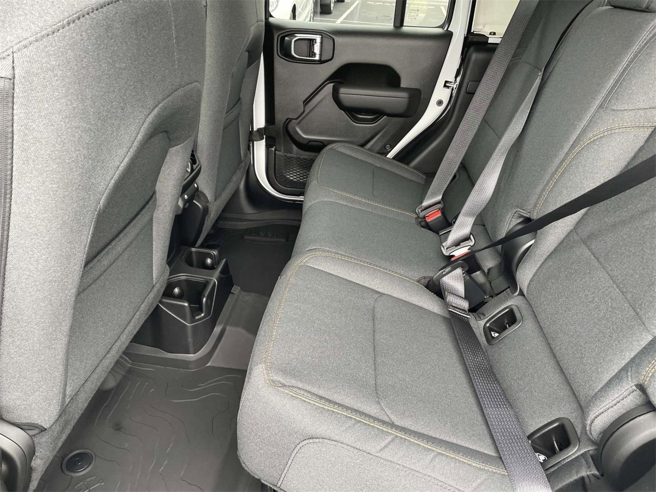 New 2025 Jeep Gladiator Sport image 29