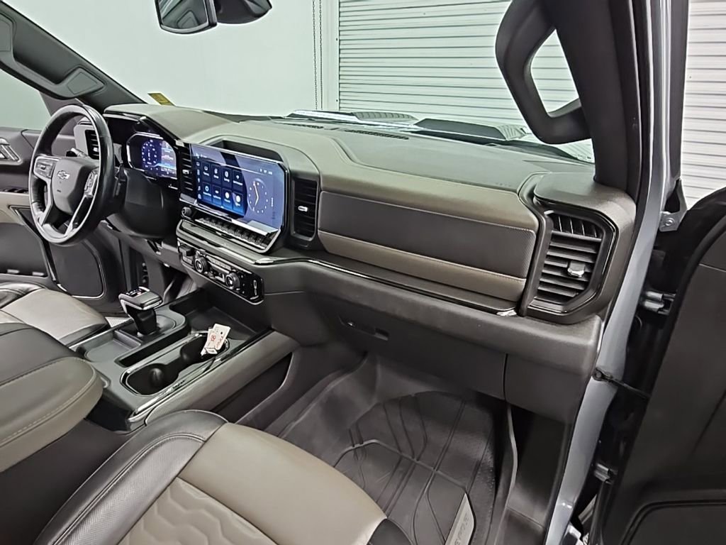 Used 2024 Chevrolet Silverado 1500 ZR2 image 41