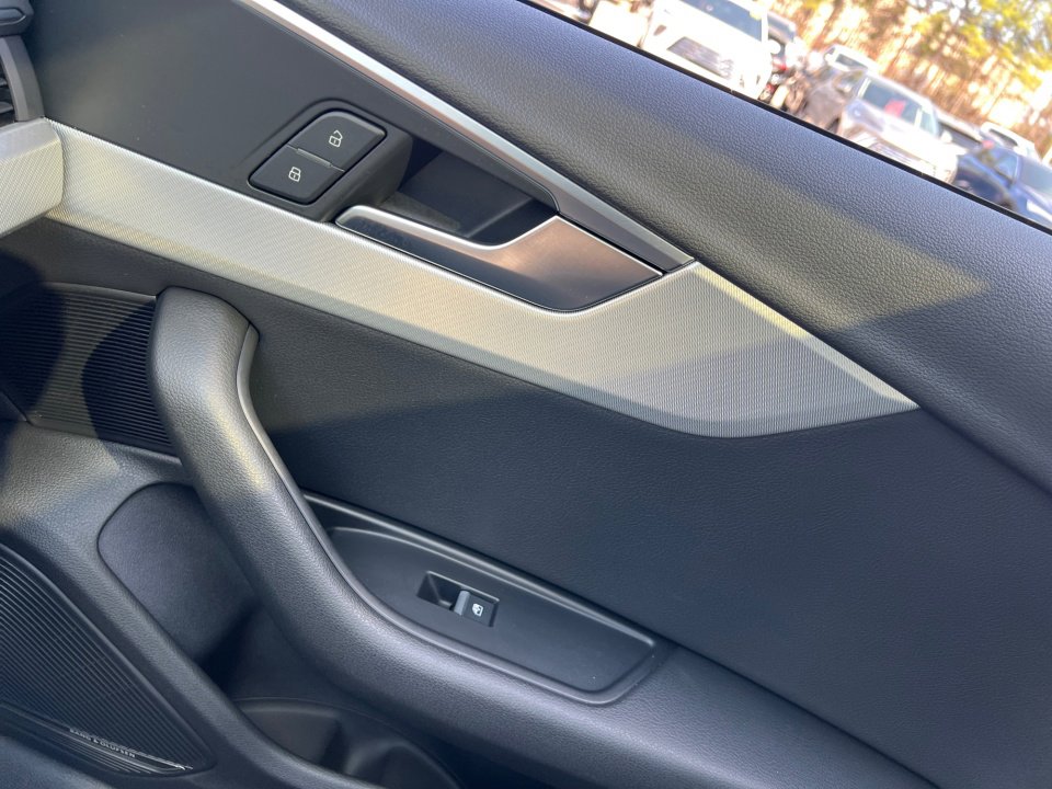 Used 2017 Audi A4 2.0T Prestige image 32