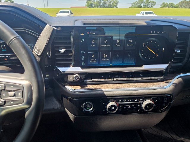 Used 2023 Chevrolet Silverado 1500 LT AWD/4WD image 17