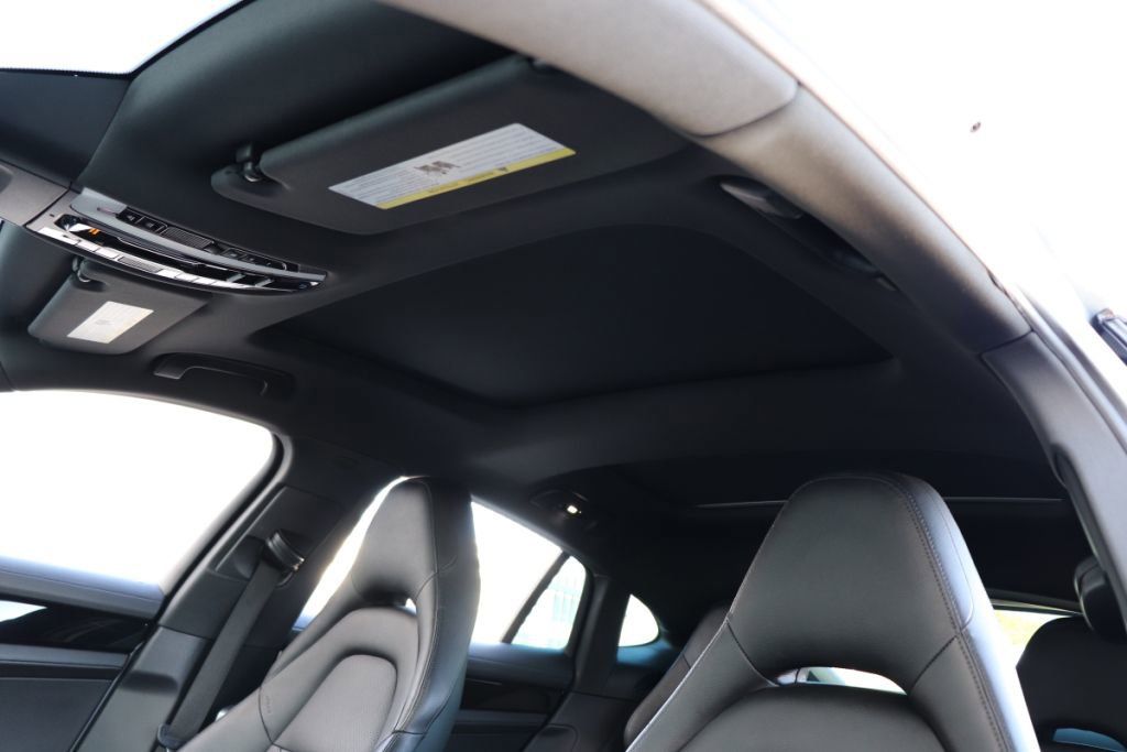 Used 2019 Porsche Panamera 4 AWD/4WD image 62