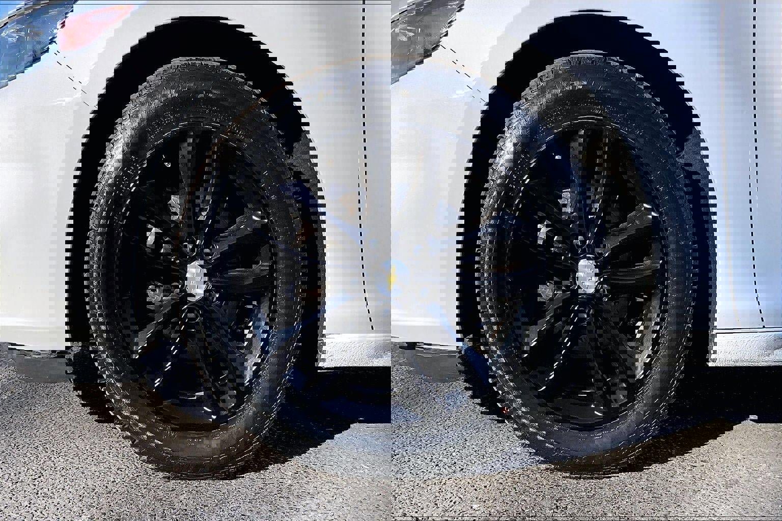 Used 2018 Chevrolet Malibu LT image 9