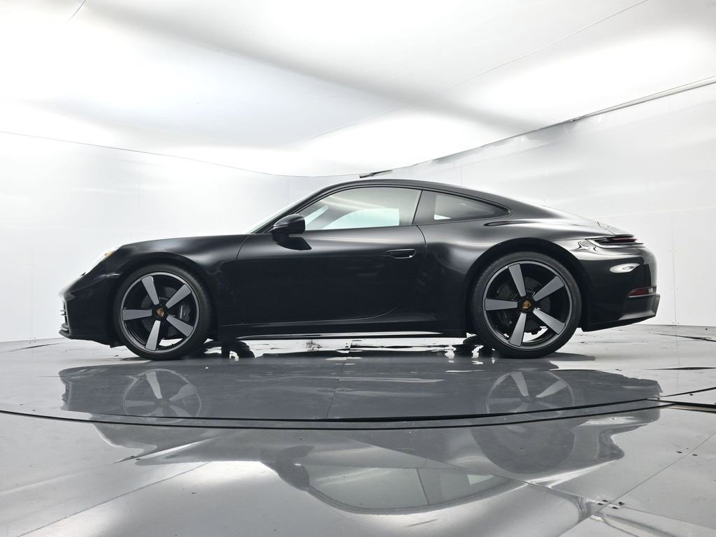 Used 2025 Porsche 911 Carrera w/ Premium Package image 45