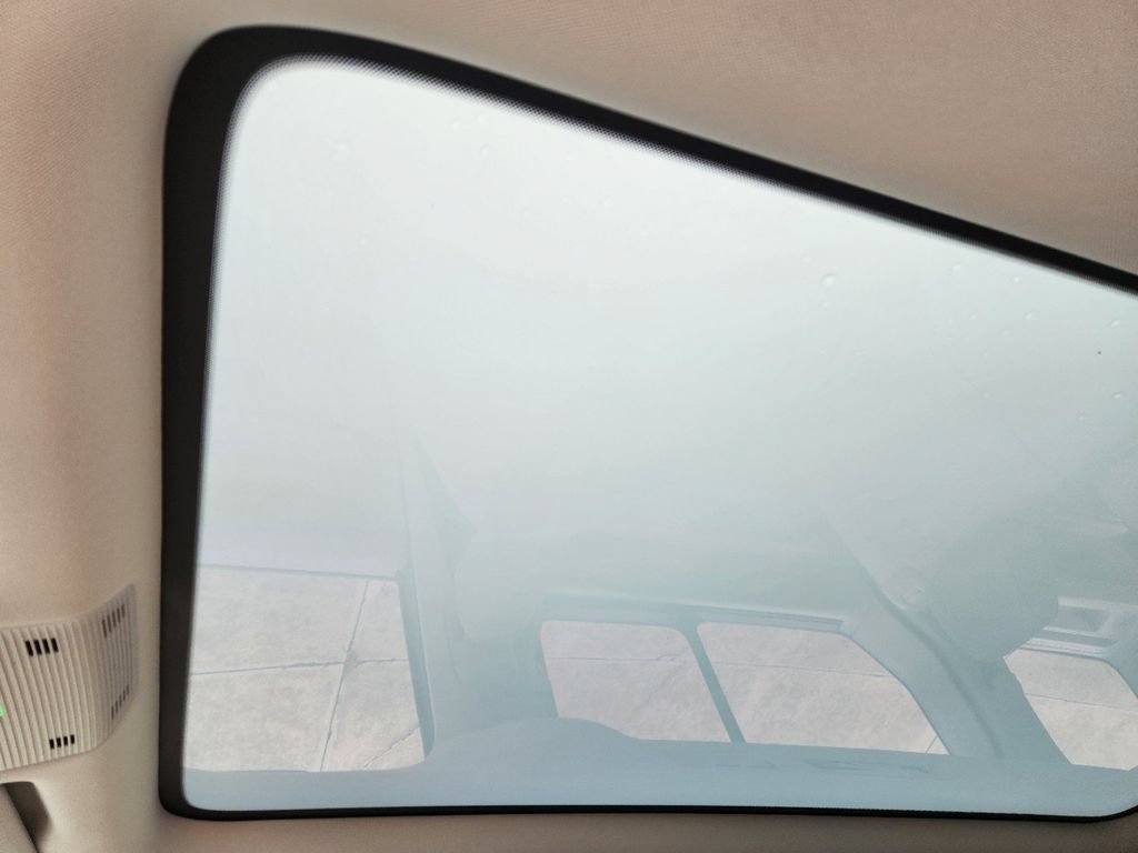 New 2025 Volkswagen ID. Buzz 1st Edition RWD image 20