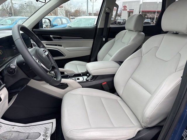 Used 2024 Kia Telluride S w/ S Sunroof Package image 13