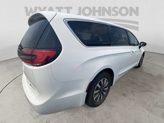 Used 2023 Chrysler Pacifica Limited FWD image 10