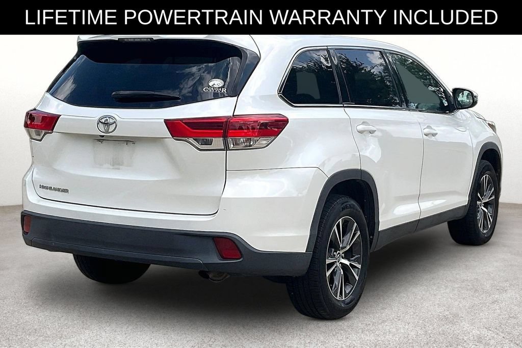 Used 2019 Toyota Highlander LE FWD image 2