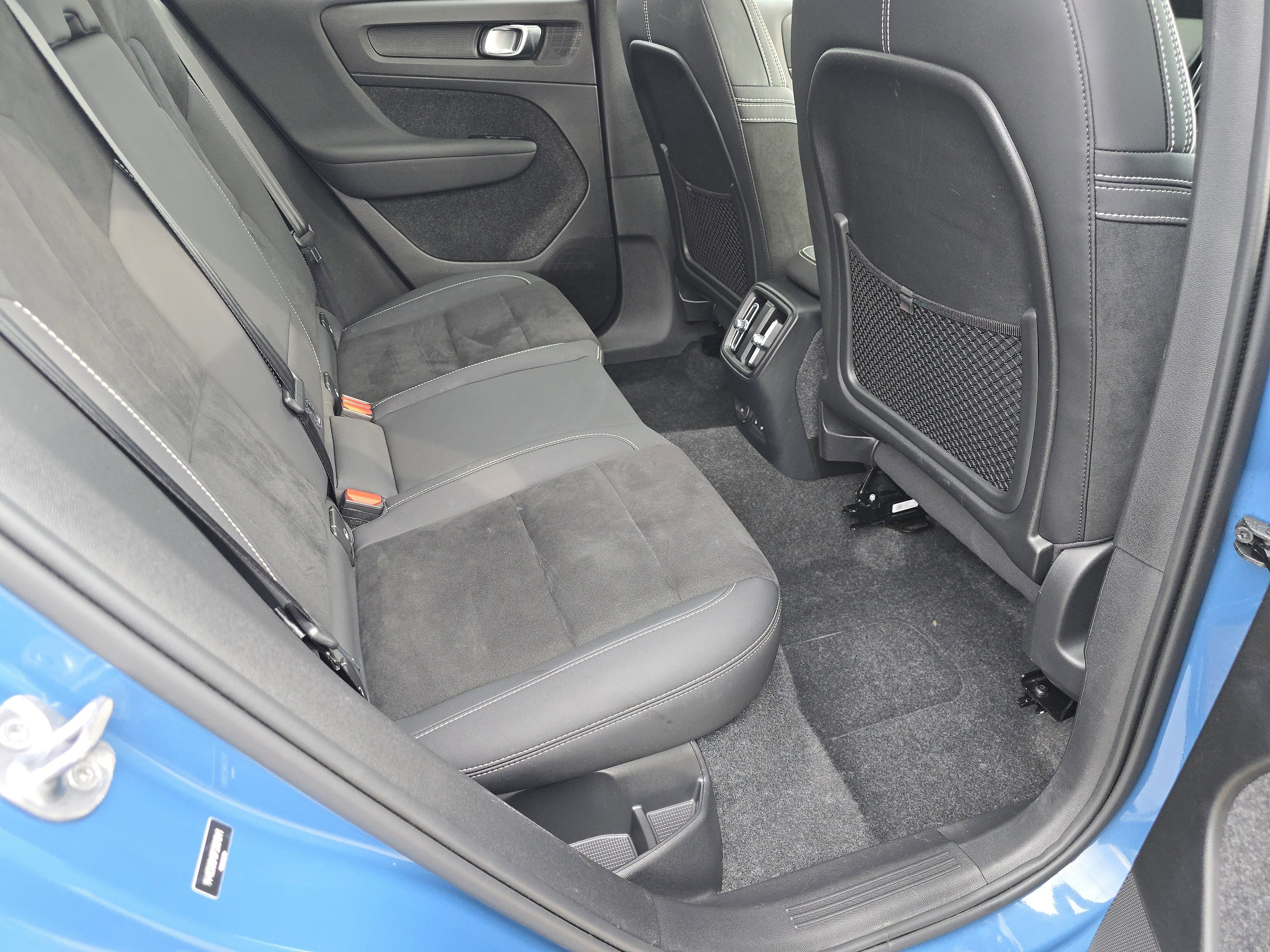 Used 2023 Volvo C40 P8 Recharge Ultimate image 18