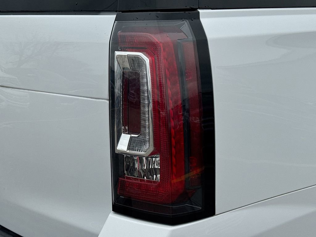 Used 2018 GMC Yukon Denali w/ Open Road Package image 32