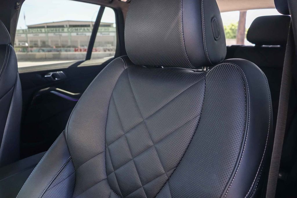 Used 2023 BMW X5 sDrive40i w/ Parking Assistance Package image 26