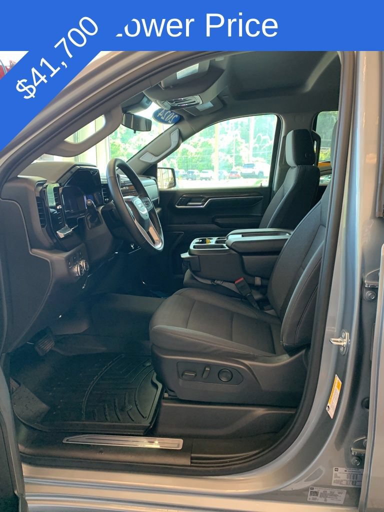 Used 2024 GMC Sierra 1500 Elevation AWD/4WD image 3