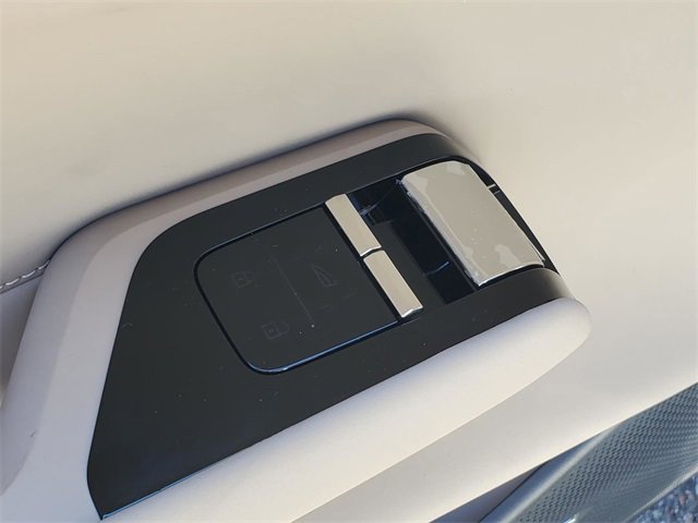 New 2025 Volvo EX90 Ultra w/ Protection Package Premier image 12