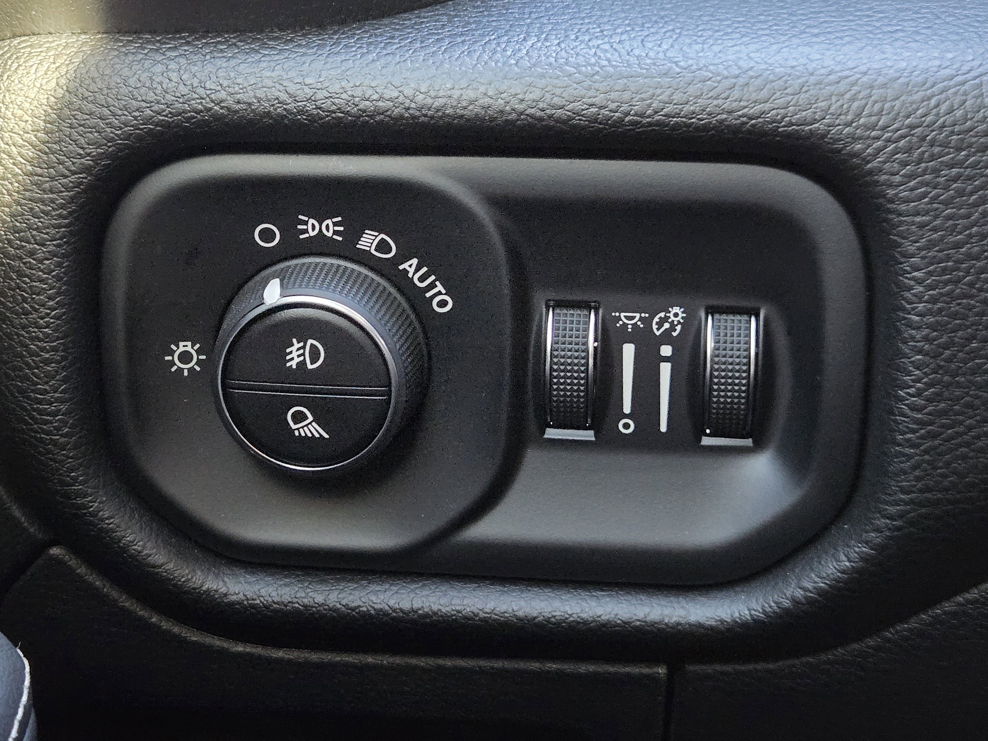 Used 2025 RAM 1500 RHO w/ Bed Utility Group image 25