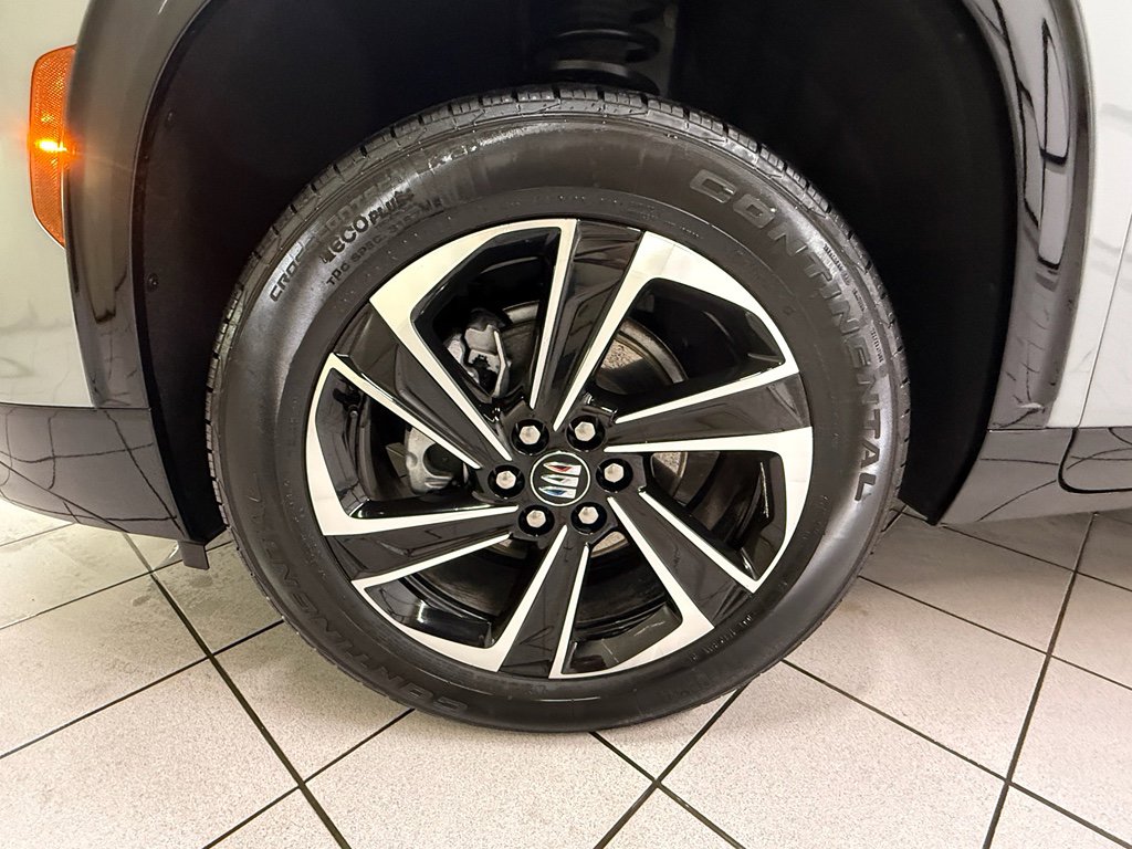 Certified 2025 Buick Enclave Sport Touring AWD/4WD image 12