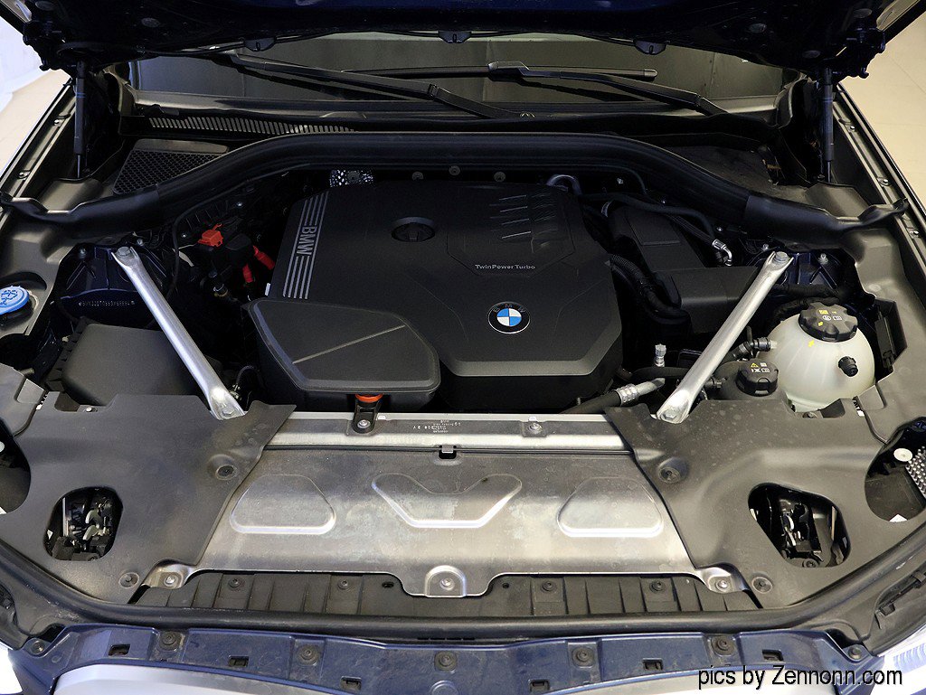 Used 2025 BMW X4 xDrive30i w/ Premium Package image 40