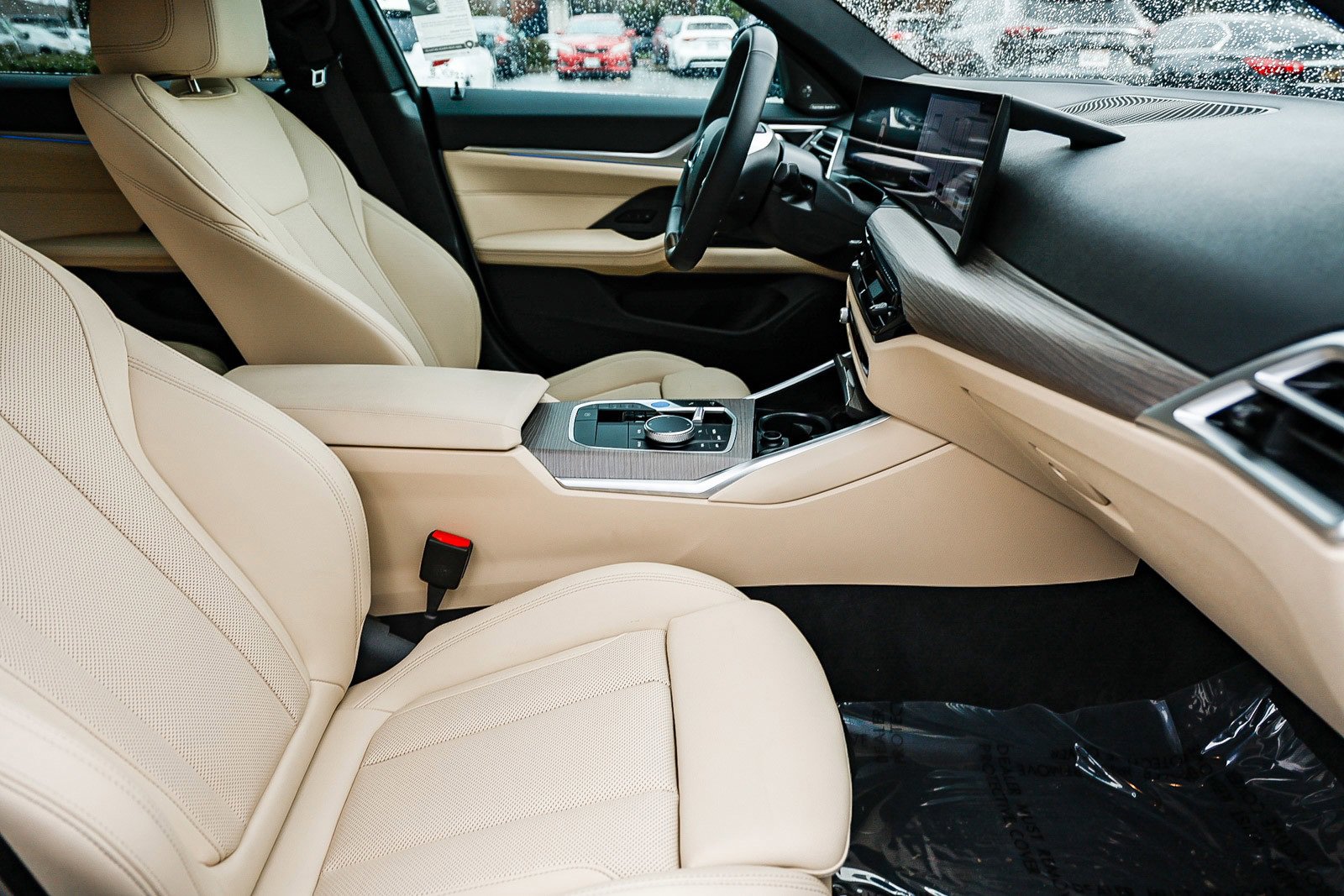 Used 2025 BMW i4 eDrive40 w/ Premium Package image 17