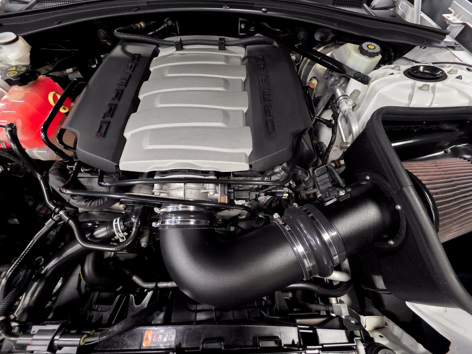 Used 2018 Chevrolet Camaro SS RWD image 3