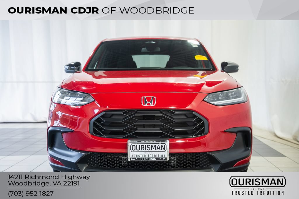 Used 2025 Honda HR-V Sport image 2