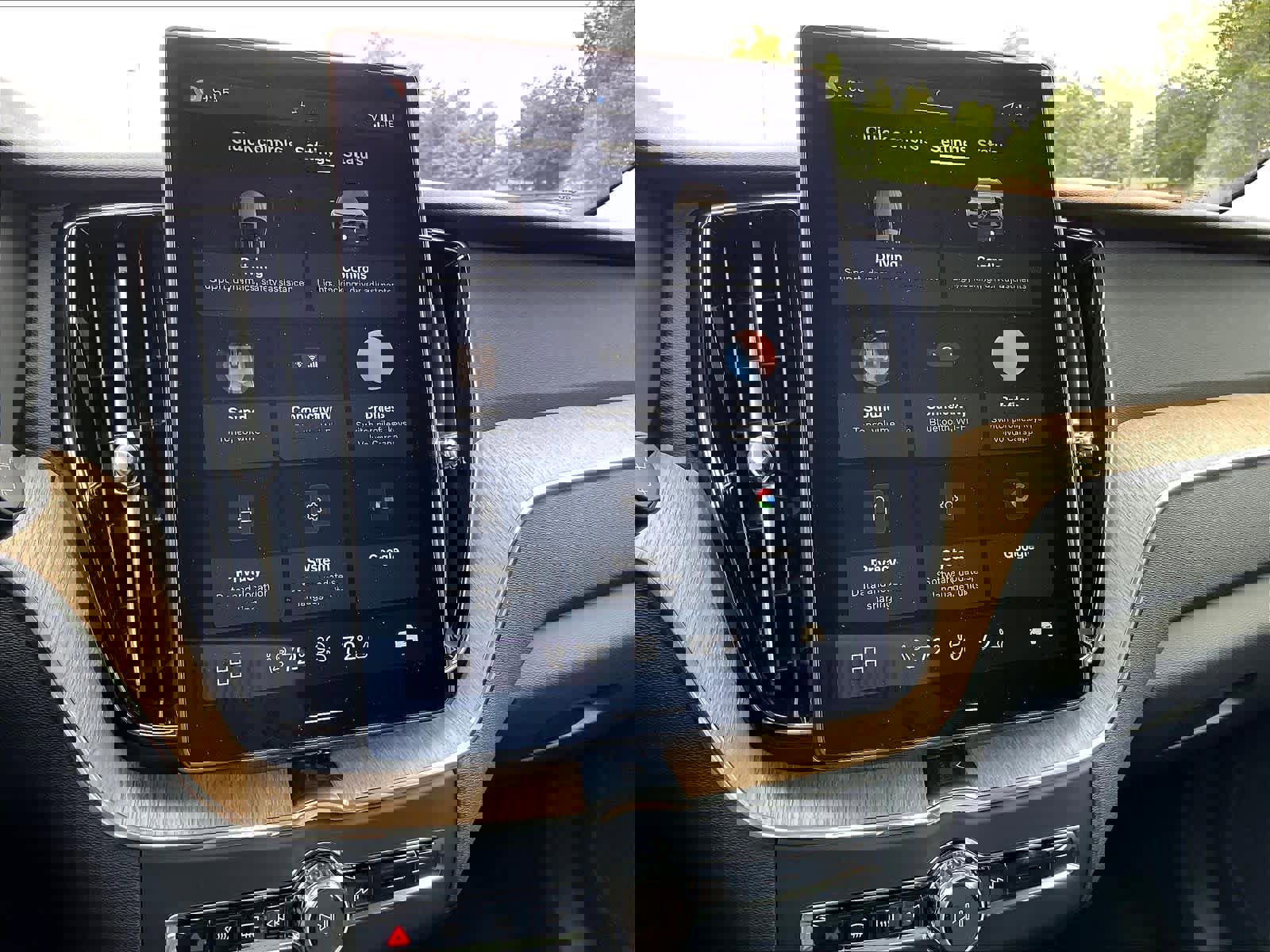 New 2026 Volvo XC60 T8 Plus w/ Climate Package image 22