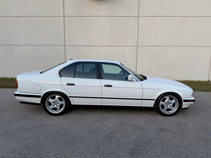 Used 1991 BMW M5 RWD image 21