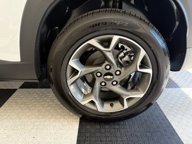 New 2026 Chevrolet Trax LT w/ Driver Confidence Package FWD image 10