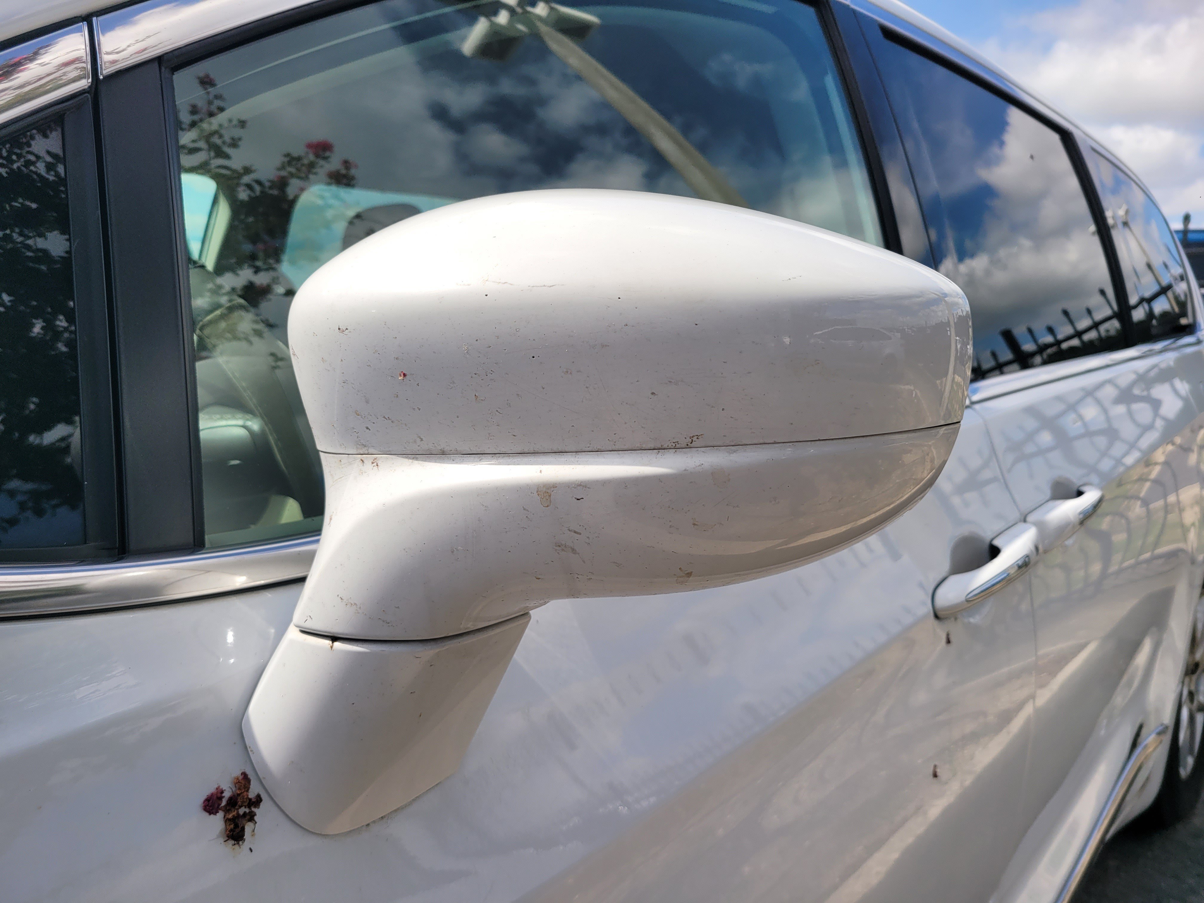 Used 2020 Chrysler Pacifica Touring-L FWD image 9
