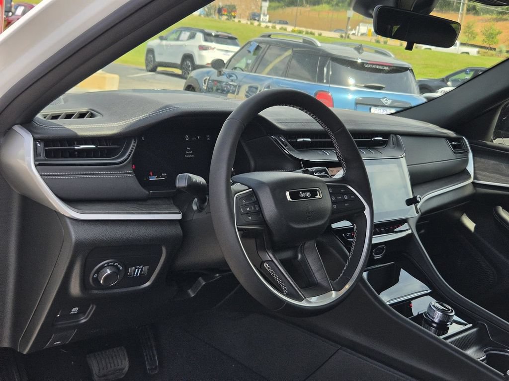 New 2026 Jeep Grand Cherokee Altitude RWD image 13