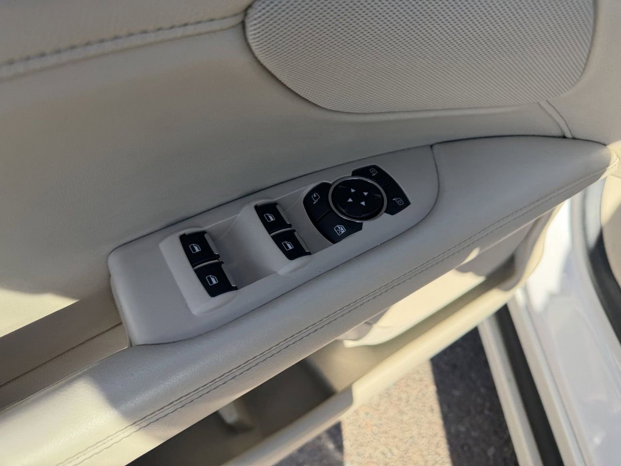 Used 2020 Lincoln MKZ Reserve w/ Monochromatic Package image 30