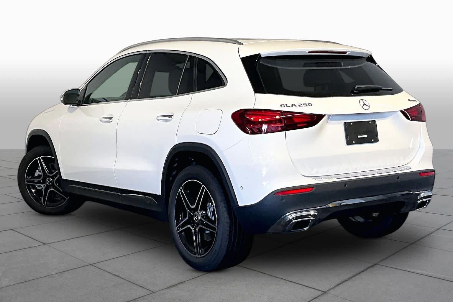 New 2026 Mercedes-Benz GLA 250 4MATIC image 3