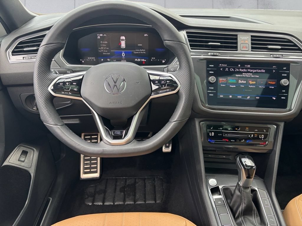 Used 2024 Volkswagen Tiguan SE R-Line AWD/4WD image 15