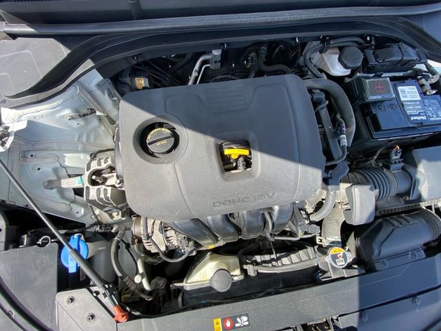 Used 2020 Hyundai Elantra SE w/ Cargo Package (C1) image 27