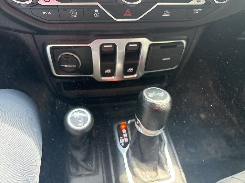 Used 2021 Jeep Wrangler Sport AWD/4WD image 5