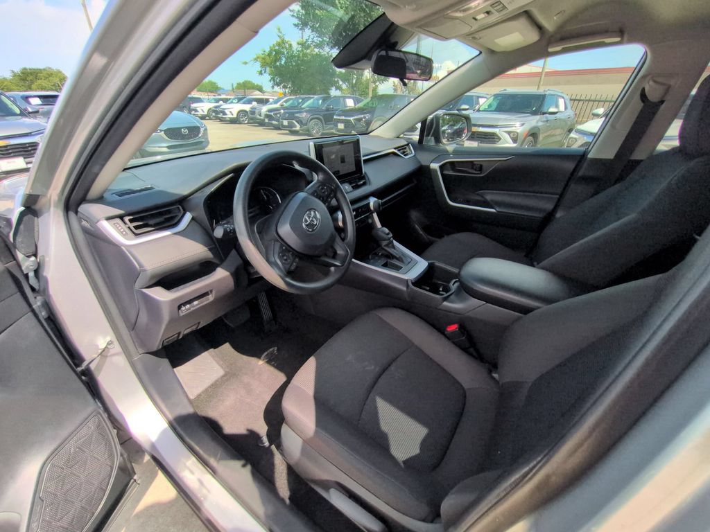 Used 2025 Toyota RAV4 LE FWD image 15