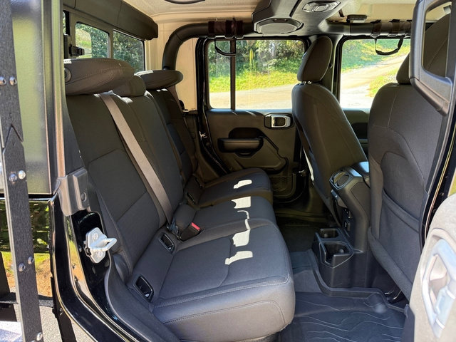 Used 2021 Jeep Gladiator Sport AWD/4WD image 19