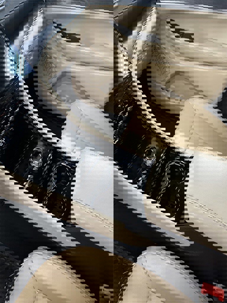 Used 2023 Jeep Grand Cherokee L Limited w/ Trailer Tow Group (B) image 18