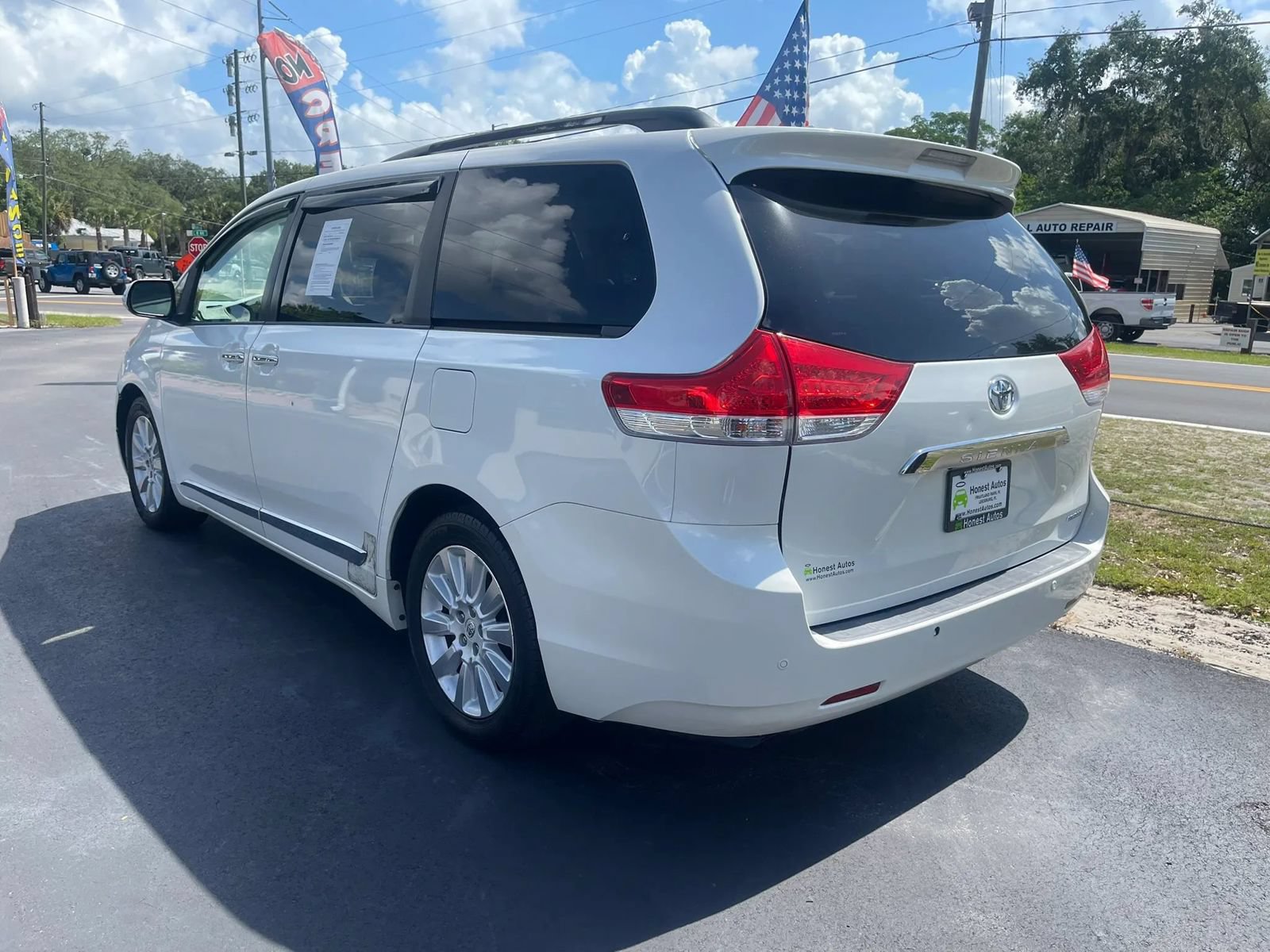 Used 2013 Toyota Sienna Limited w/ Advanced Technology Pkg FWD image 13