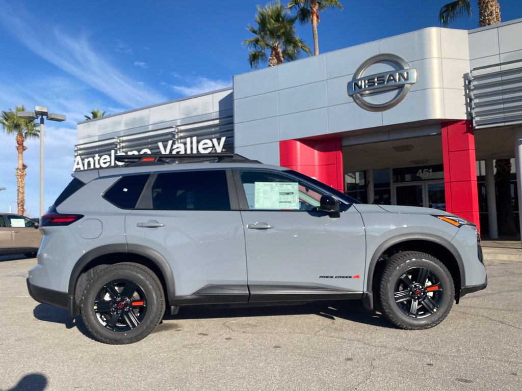 New 2027 Nissan Rogue SV AWD/4WD image 8