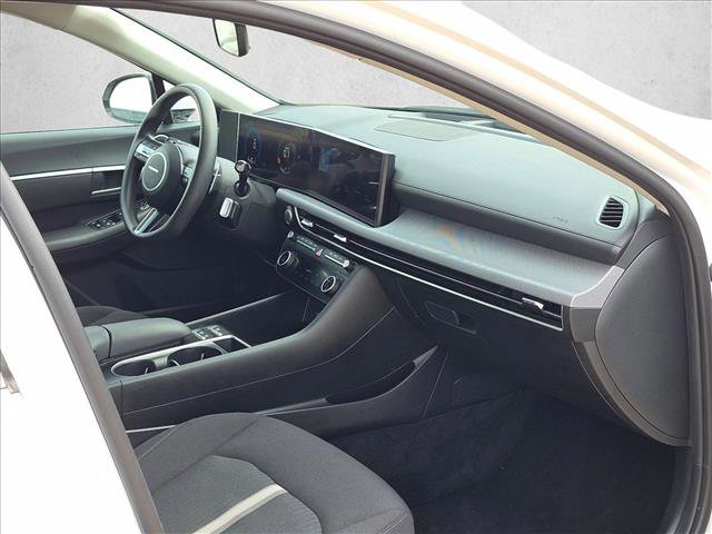 Used 2025 Hyundai Sonata SEL FWD image 21