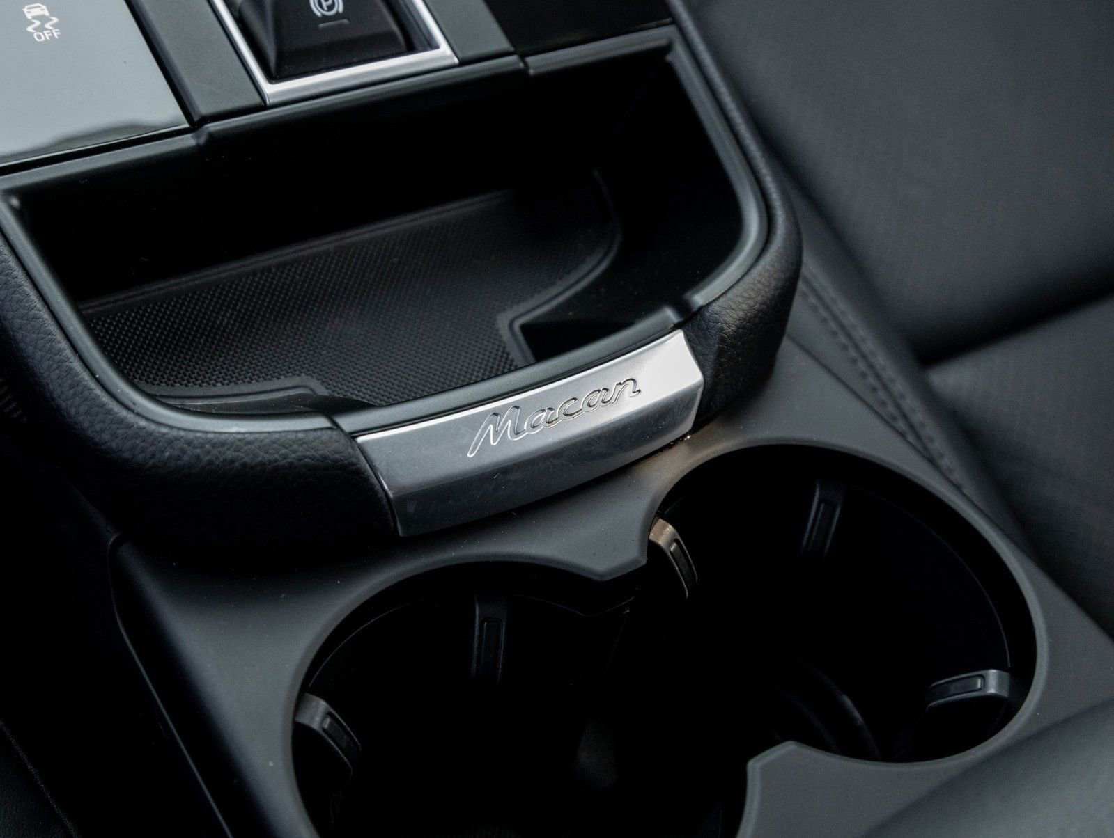 Certified 2026 Porsche Macan image 28