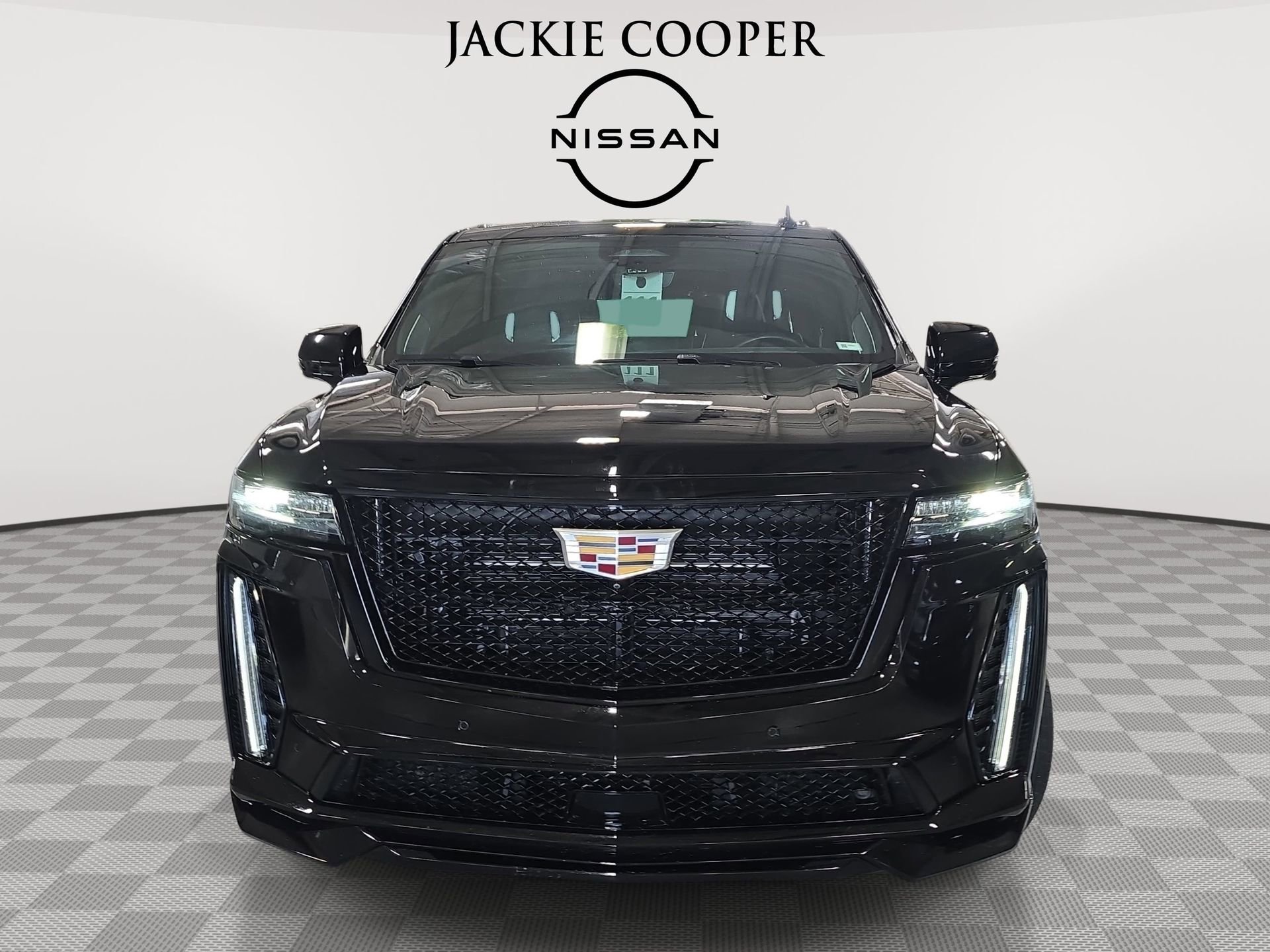 Used 2023 Cadillac Escalade V AWD/4WD image 2