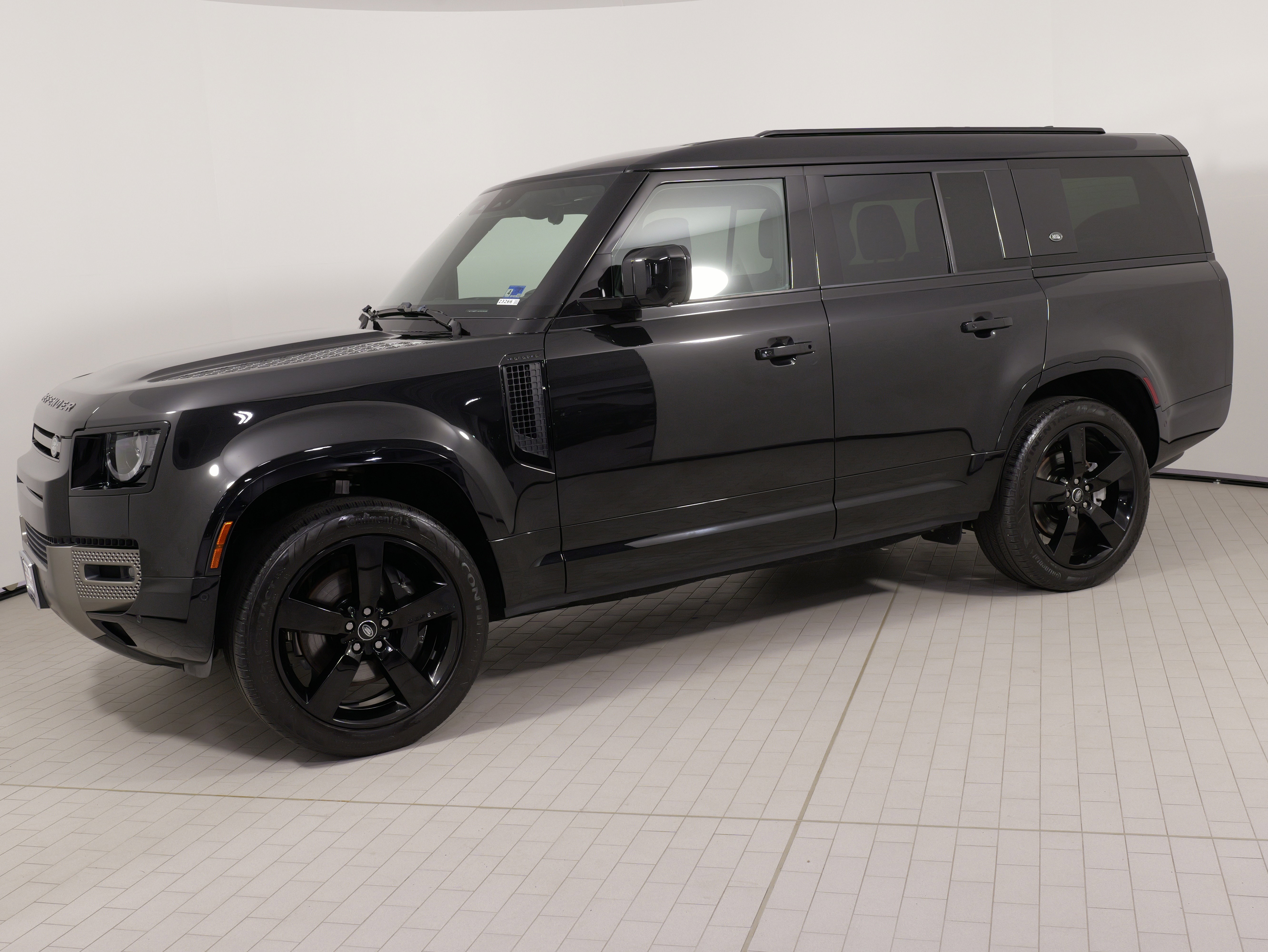 Used 2024 Land Rover Defender 130 X-Dynamic SE