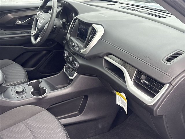 Used 2024 GMC Terrain SLE w/ Driver Convenience Package FWD image 27