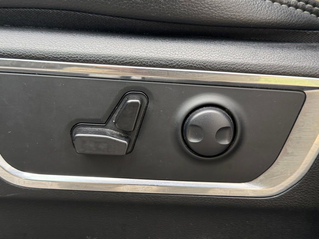 Certified 2025 RAM 1500 Laramie AWD/4WD image 18
